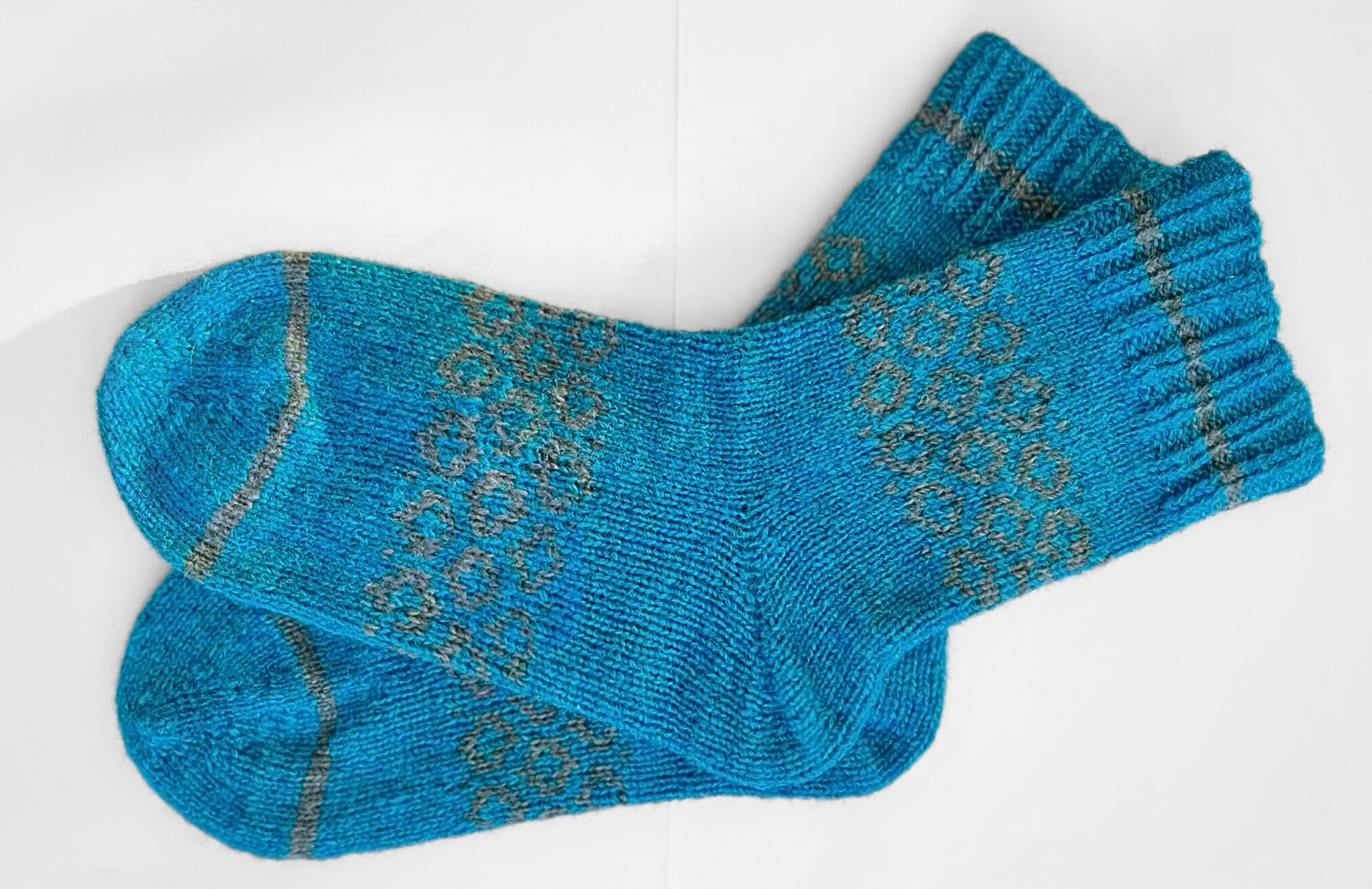 Low-Contrast Colorwork Socks